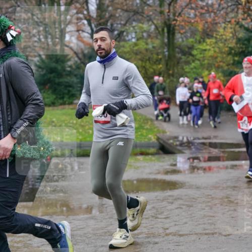 07.12.2025 - St. Pauli X-Mass-Run No. 15 Michael Burmester http://msf.ph/oto/9401515 07.12.2025 10:26:46 Laufen  meine-sportfotos.de