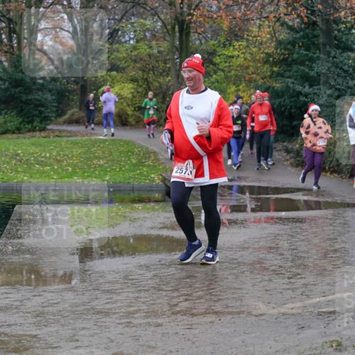 07.12.2025 - St. Pauli X-Mass-Run No. 15 Michael Burmester http://msf.ph/oto/9401521 07.12.2025 10:26:47 Laufen 2575, 2105 meine-sportfotos.de