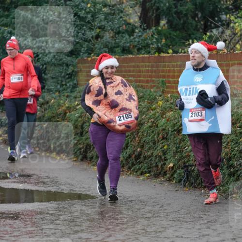 07.12.2025 - St. Pauli X-Mass-Run No. 15 Michael Burmester http://msf.ph/oto/9401526 07.12.2025 10:26:49 Laufen 257, 4478, 2105, 100, 2103 meine-sportfotos.de