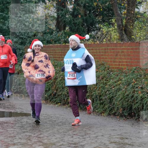 07.12.2025 - St. Pauli X-Mass-Run No. 15 Michael Burmester http://msf.ph/oto/9401528 07.12.2025 10:26:50 Laufen 4478, 28, 2105, 100, 2103 meine-sportfotos.de
