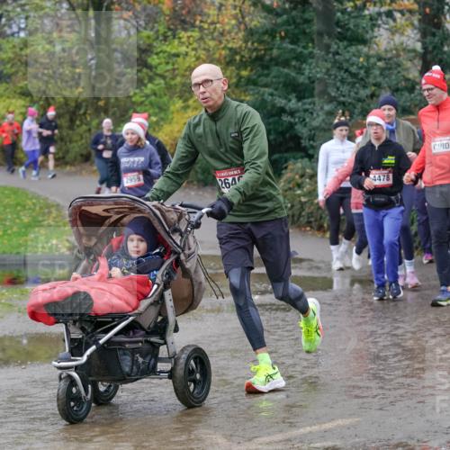 07.12.2025 - St. Pauli X-Mass-Run No. 15 Michael Burmester http://msf.ph/oto/9401545 07.12.2025 10:26:54 Laufen 2959, 15, 264, 4478, 3228 meine-sportfotos.de