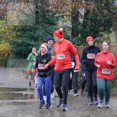 07.12.2025 - St. Pauli X-Mass-Run No. 15 Michael Burmester http://msf.ph/oto/9401550 07.12.2025 10:26:56 Laufen 89, 4478, 3223, 5, 3228 meine-sportfotos.de