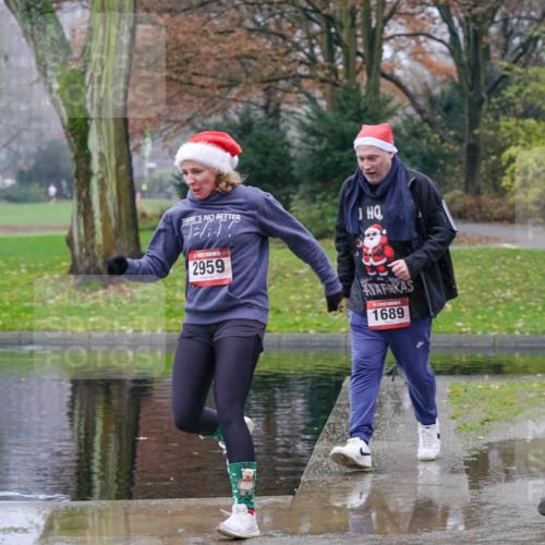 07.12.2025 - St. Pauli X-Mass-Run No. 15 Michael Burmester http://msf.ph/oto/9401561 07.12.2025 10:26:58 Laufen 2959, 1689, 4476 meine-sportfotos.de