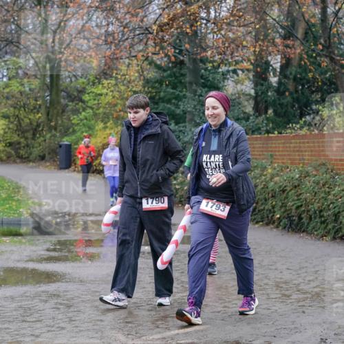 07.12.2025 - St. Pauli X-Mass-Run No. 15 Michael Burmester http://msf.ph/oto/9401571 07.12.2025 10:27:01 Laufen 1790, 1793 meine-sportfotos.de