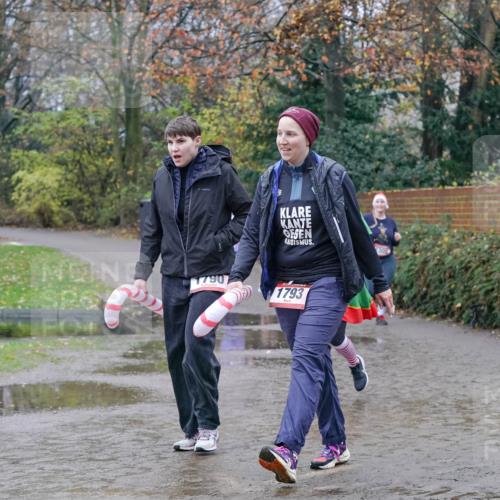 07.12.2025 - St. Pauli X-Mass-Run No. 15 Michael Burmester http://msf.ph/oto/9401575 07.12.2025 10:27:01 Laufen 1790, 1793 meine-sportfotos.de