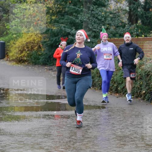 07.12.2025 - St. Pauli X-Mass-Run No. 15 Michael Burmester http://msf.ph/oto/9401586 07.12.2025 10:27:04 Laufen 15, 1305, 592, 59 meine-sportfotos.de