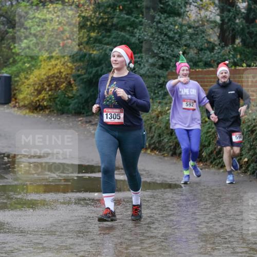 07.12.2025 - St. Pauli X-Mass-Run No. 15 Michael Burmester http://msf.ph/oto/9401588 07.12.2025 10:27:04 Laufen 15, 1305, 592, 590 meine-sportfotos.de