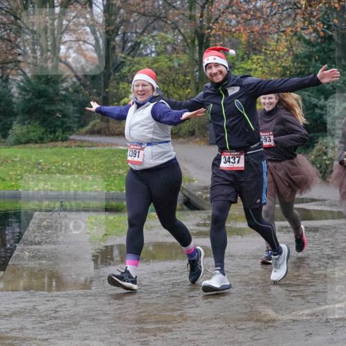 07.12.2025 - St. Pauli X-Mass-Run No. 15 Michael Burmester http://msf.ph/oto/9401664 07.12.2025 10:27:37 Laufen 3391, 3437, 593, 2607 meine-sportfotos.de