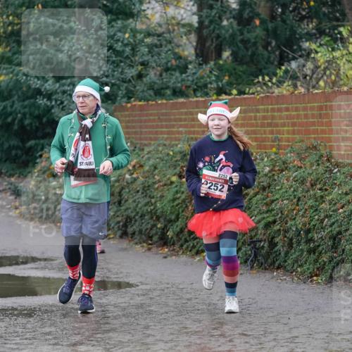 07.12.2025 - St. Pauli X-Mass-Run No. 15 Michael Burmester http://msf.ph/oto/9401706 07.12.2025 10:28:02 Laufen 2252, 2252 meine-sportfotos.de