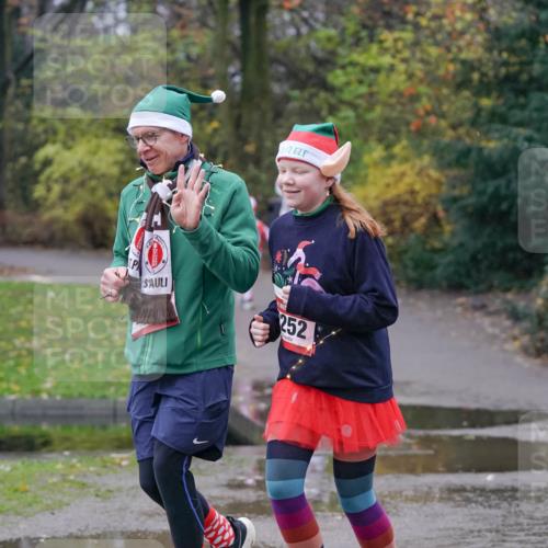 07.12.2025 - St. Pauli X-Mass-Run No. 15 Michael Burmester http://msf.ph/oto/9401712 07.12.2025 10:28:04 Laufen 252 meine-sportfotos.de