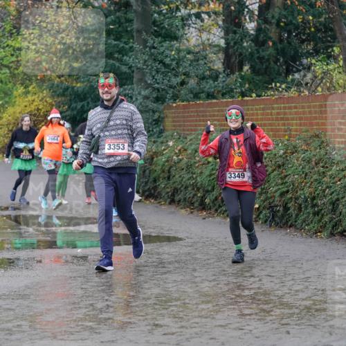 07.12.2025 - St. Pauli X-Mass-Run No. 15 Michael Burmester http://msf.ph/oto/9401764 07.12.2025 10:28:28 Laufen 2664, 3353, 3349 meine-sportfotos.de