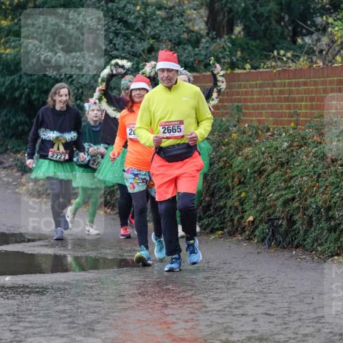07.12.2025 - St. Pauli X-Mass-Run No. 15 Michael Burmester http://msf.ph/oto/9401771 07.12.2025 10:28:31 Laufen 2727, 20, 2665 meine-sportfotos.de