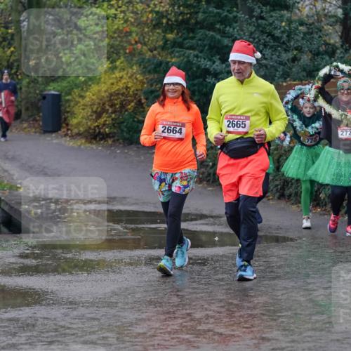 07.12.2025 - St. Pauli X-Mass-Run No. 15 Michael Burmester http://msf.ph/oto/9401777 07.12.2025 10:28:32 Laufen 2664, 15, 2665, 2721, 27 meine-sportfotos.de