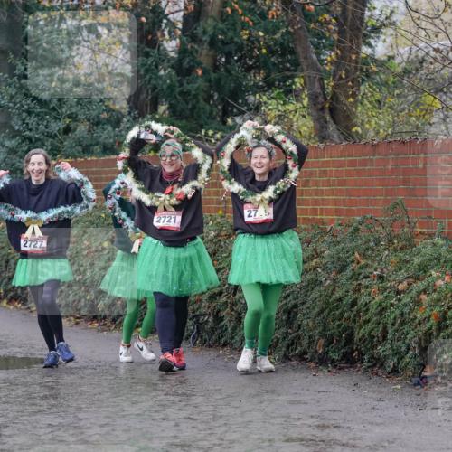 07.12.2025 - St. Pauli X-Mass-Run No. 15 Michael Burmester http://msf.ph/oto/9401780 07.12.2025 10:28:33 Laufen 2727, 2721, 27 meine-sportfotos.de