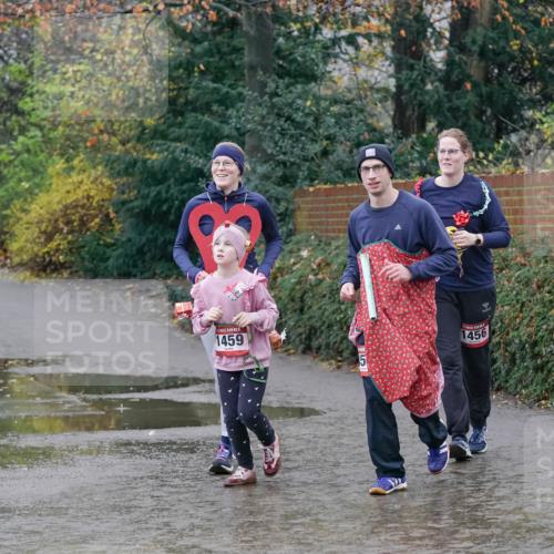 07.12.2025 - St. Pauli X-Mass-Run No. 15 Michael Burmester http://msf.ph/oto/9401811 07.12.2025 10:28:49 Laufen 1459, 1456 meine-sportfotos.de