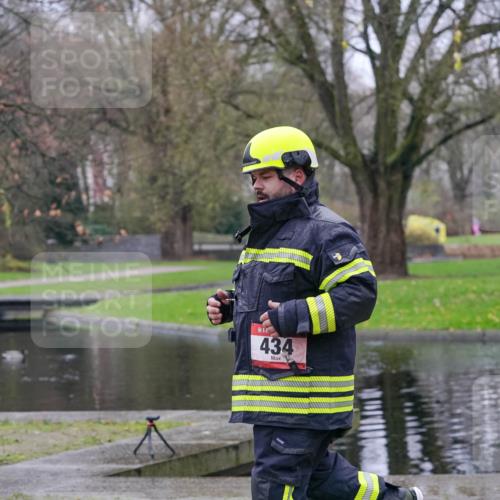 07.12.2025 - St. Pauli X-Mass-Run No. 15 Michael Burmester http://msf.ph/oto/9401825 07.12.2025 10:29:05 Laufen 434 meine-sportfotos.de