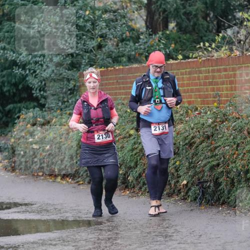 07.12.2025 - St. Pauli X-Mass-Run No. 15 Michael Burmester http://msf.ph/oto/9401828 07.12.2025 10:29:09 Laufen 2130, 2131 meine-sportfotos.de