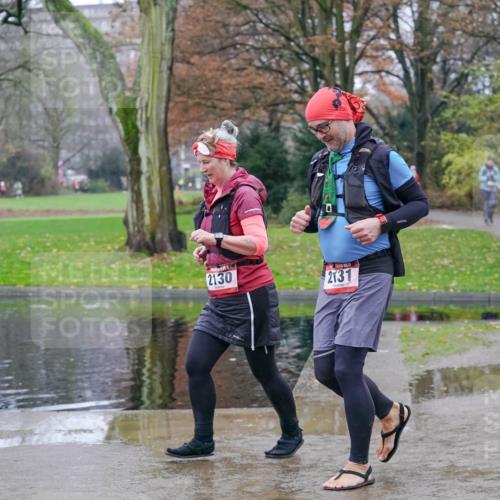 07.12.2025 - St. Pauli X-Mass-Run No. 15 Michael Burmester http://msf.ph/oto/9401845 07.12.2025 10:29:14 Laufen 2130, 35, 2131 meine-sportfotos.de