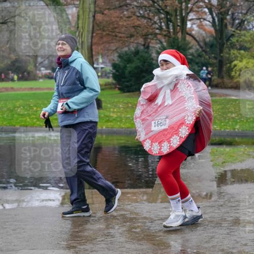 07.12.2025 - St. Pauli X-Mass-Run No. 15 Michael Burmester http://msf.ph/oto/9401880 07.12.2025 10:29:33 Laufen 1660 meine-sportfotos.de