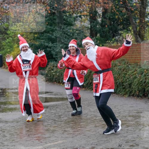 07.12.2025 - St. Pauli X-Mass-Run No. 15 Michael Burmester http://msf.ph/oto/9401900 07.12.2025 10:29:42 Laufen 2519, 573, 2520 meine-sportfotos.de