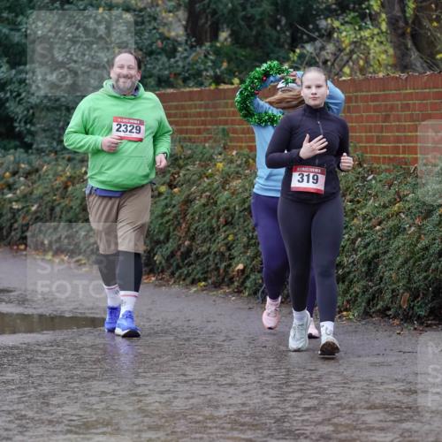 07.12.2025 - St. Pauli X-Mass-Run No. 15 Michael Burmester http://msf.ph/oto/9401912 07.12.2025 10:30:01 Laufen 2329, 319 meine-sportfotos.de