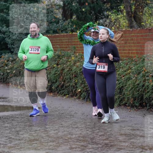 07.12.2025 - St. Pauli X-Mass-Run No. 15 Michael Burmester http://msf.ph/oto/9401914 07.12.2025 10:30:01 Laufen 2329, 319 meine-sportfotos.de