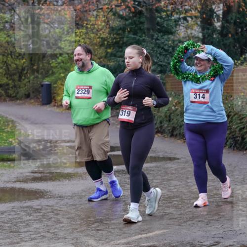 07.12.2025 - St. Pauli X-Mass-Run No. 15 Michael Burmester http://msf.ph/oto/9401924 07.12.2025 10:30:04 Laufen 2329, 319, 314 meine-sportfotos.de