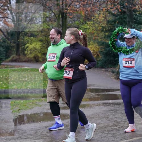 07.12.2025 - St. Pauli X-Mass-Run No. 15 Michael Burmester http://msf.ph/oto/9401928 07.12.2025 10:30:05 Laufen 2329, 15, 319, 15, 314 meine-sportfotos.de