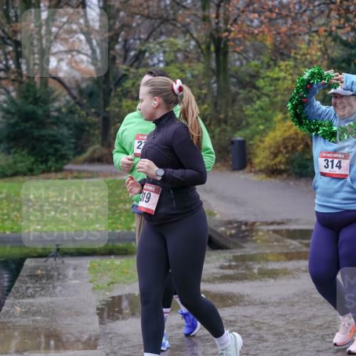 07.12.2025 - St. Pauli X-Mass-Run No. 15 Michael Burmester http://msf.ph/oto/9401930 07.12.2025 10:30:05 Laufen 22, 319, 5, 15, 314 meine-sportfotos.de