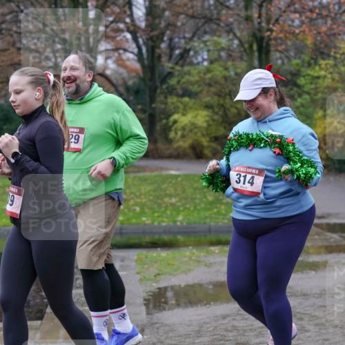 07.12.2025 - St. Pauli X-Mass-Run No. 15 Michael Burmester http://msf.ph/oto/9401932 07.12.2025 10:30:06 Laufen 19, 29, 15, 314 meine-sportfotos.de
