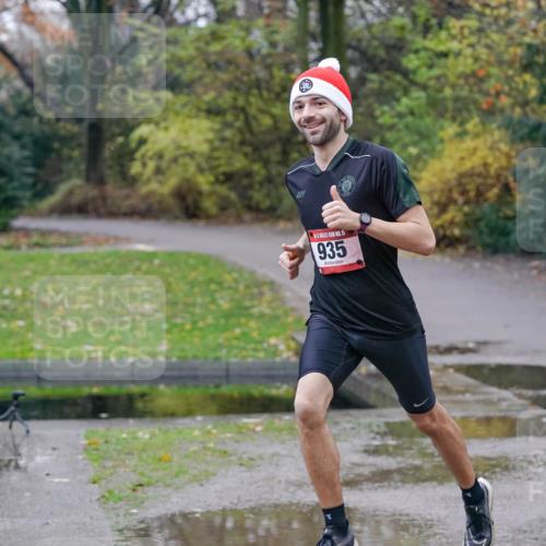 07.12.2025 - St. Pauli X-Mass-Run No. 15 Michael Burmester http://msf.ph/oto/9401945 07.12.2025 10:37:10 Laufen 15, 935 meine-sportfotos.de