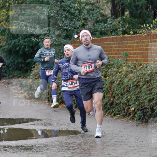 07.12.2025 - St. Pauli X-Mass-Run No. 15 Michael Burmester http://msf.ph/oto/9401966 07.12.2025 10:38:25 Laufen 769, 4797, 4814 meine-sportfotos.de