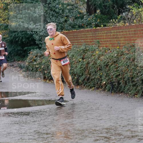 07.12.2025 - St. Pauli X-Mass-Run No. 15 Michael Burmester http://msf.ph/oto/9401989 07.12.2025 10:38:35 Laufen 106, 656 meine-sportfotos.de