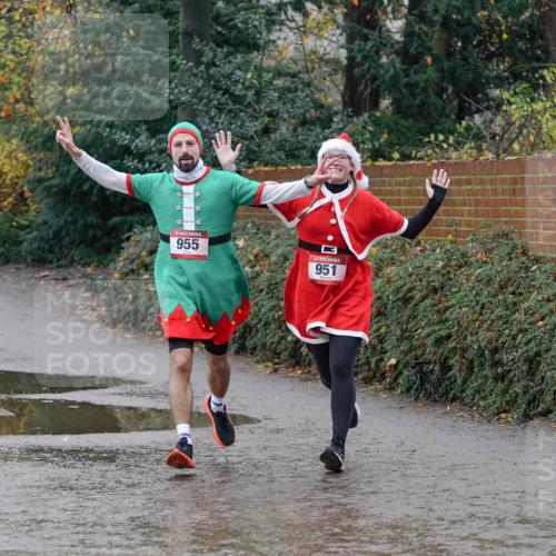 07.12.2025 - St. Pauli X-Mass-Run No. 15 Michael Burmester http://msf.ph/oto/9402021 07.12.2025 10:39:18 Laufen 5, 5, 955, 951 meine-sportfotos.de