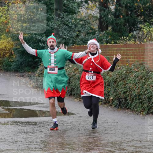 07.12.2025 - St. Pauli X-Mass-Run No. 15 Michael Burmester http://msf.ph/oto/9402022 07.12.2025 10:39:18 Laufen  meine-sportfotos.de