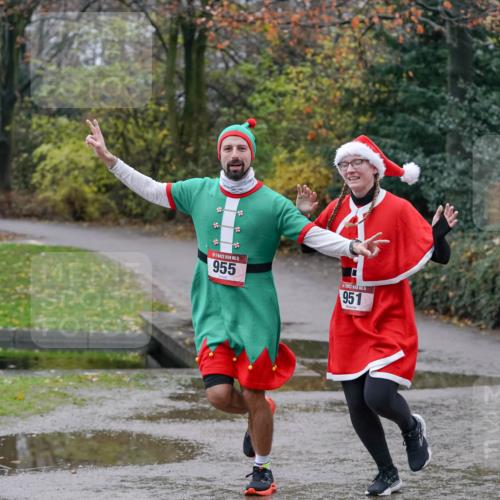 07.12.2025 - St. Pauli X-Mass-Run No. 15 Michael Burmester http://msf.ph/oto/9402027 07.12.2025 10:39:19 Laufen 15, 955, 951 meine-sportfotos.de