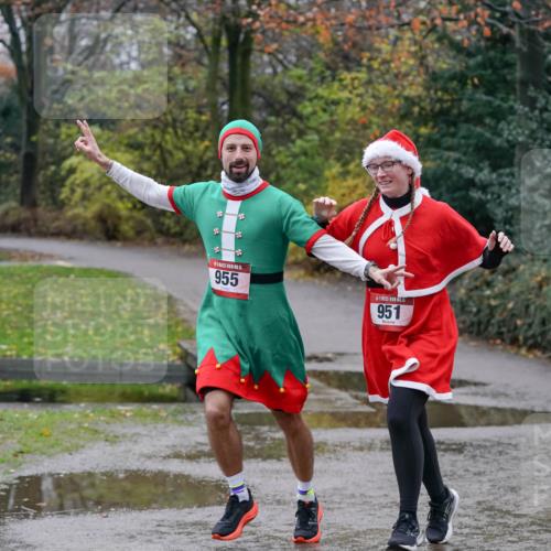 07.12.2025 - St. Pauli X-Mass-Run No. 15 Michael Burmester http://msf.ph/oto/9402028 07.12.2025 10:39:19 Laufen 955, 951 meine-sportfotos.de