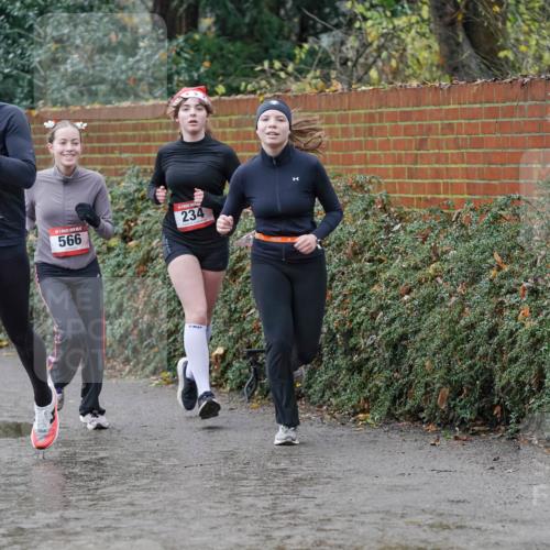 07.12.2025 - St. Pauli X-Mass-Run No. 15 Michael Burmester http://msf.ph/oto/9402047 07.12.2025 10:40:09 Laufen 5, 763, 566, 234 meine-sportfotos.de