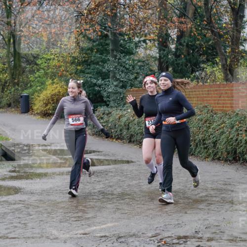 07.12.2025 - St. Pauli X-Mass-Run No. 15 Michael Burmester http://msf.ph/oto/9402053 07.12.2025 10:40:11 Laufen 763, 566, 23 meine-sportfotos.de