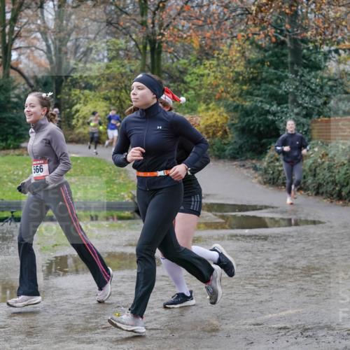 07.12.2025 - St. Pauli X-Mass-Run No. 15 Michael Burmester http://msf.ph/oto/9402056 07.12.2025 10:40:12 Laufen 566 meine-sportfotos.de