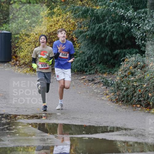 07.12.2025 - St. Pauli X-Mass-Run No. 15 Michael Burmester http://msf.ph/oto/9402063 07.12.2025 10:40:17 Laufen 555, 568 meine-sportfotos.de
