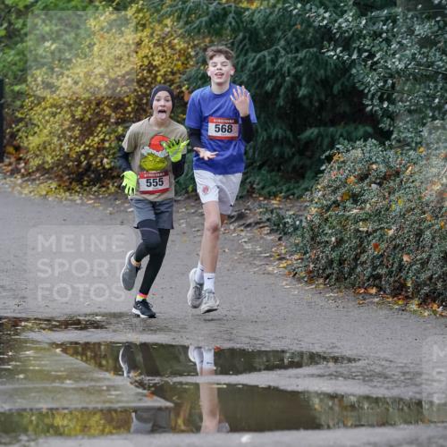 07.12.2025 - St. Pauli X-Mass-Run No. 15 Michael Burmester http://msf.ph/oto/9402064 07.12.2025 10:40:17 Laufen 555, 568 meine-sportfotos.de