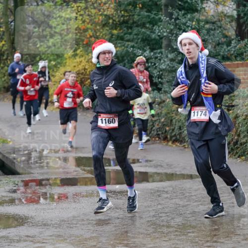 07.12.2025 - St. Pauli X-Mass-Run No. 15 Michael Burmester http://msf.ph/oto/9402087 07.12.2025 10:40:26 Laufen 15, 1160, 417, 5, 1174 meine-sportfotos.de