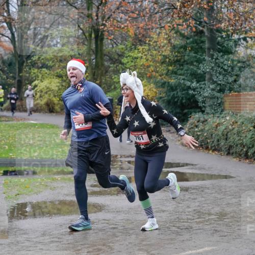 07.12.2025 - St. Pauli X-Mass-Run No. 15 Michael Burmester http://msf.ph/oto/9402109 07.12.2025 10:40:33 Laufen 761 meine-sportfotos.de