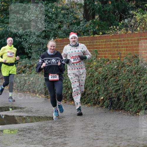 07.12.2025 - St. Pauli X-Mass-Run No. 15 Michael Burmester http://msf.ph/oto/9402126 07.12.2025 10:40:45 Laufen 43, 251, 280 meine-sportfotos.de