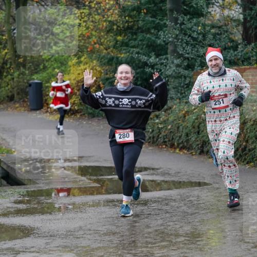 07.12.2025 - St. Pauli X-Mass-Run No. 15 Michael Burmester http://msf.ph/oto/9402132 07.12.2025 10:40:47 Laufen 251, 280 meine-sportfotos.de