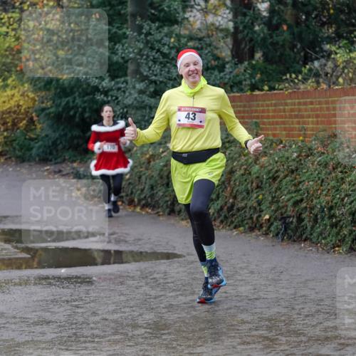 07.12.2025 - St. Pauli X-Mass-Run No. 15 Michael Burmester http://msf.ph/oto/9402141 07.12.2025 10:40:49 Laufen 43 meine-sportfotos.de