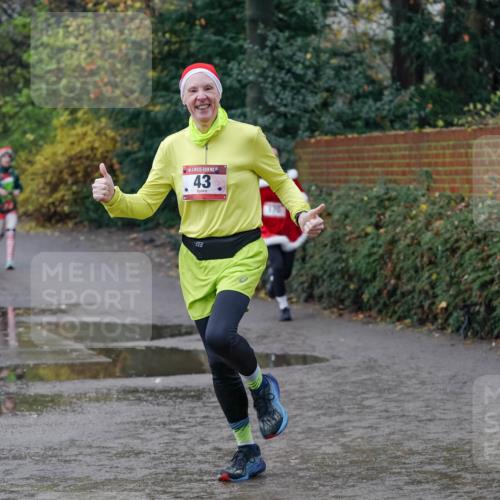 07.12.2025 - St. Pauli X-Mass-Run No. 15 Michael Burmester http://msf.ph/oto/9402145 07.12.2025 10:40:50 Laufen 43 meine-sportfotos.de