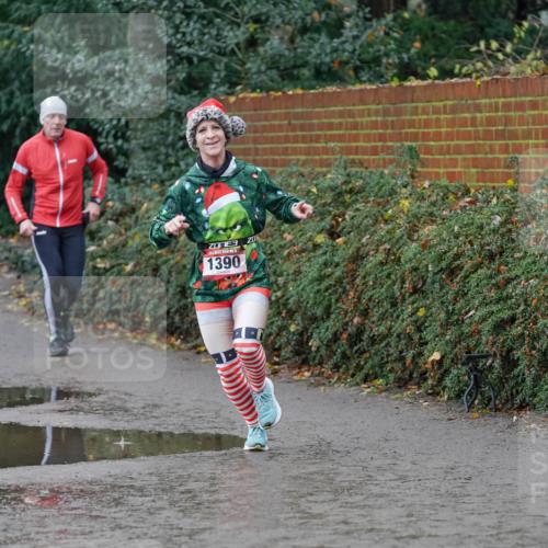 07.12.2025 - St. Pauli X-Mass-Run No. 15 Michael Burmester http://msf.ph/oto/9402155 07.12.2025 10:40:54 Laufen 324, 1390 meine-sportfotos.de