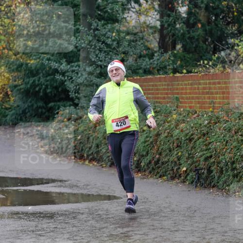 07.12.2025 - St. Pauli X-Mass-Run No. 15 Michael Burmester http://msf.ph/oto/9402174 07.12.2025 10:41:09 Laufen 12, 420 meine-sportfotos.de